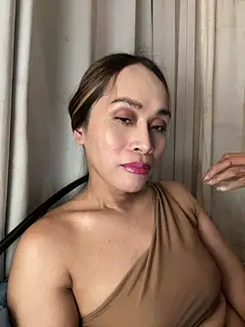 RomanticPearlTS online show from April 2026 02:10:01 AM