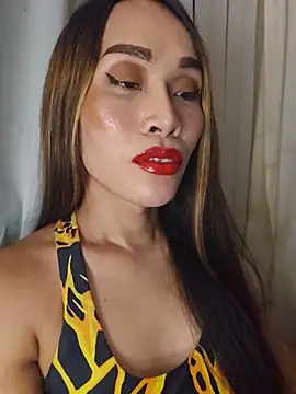 RomanticPearlTS online show from May 2026 02:12:01 PM