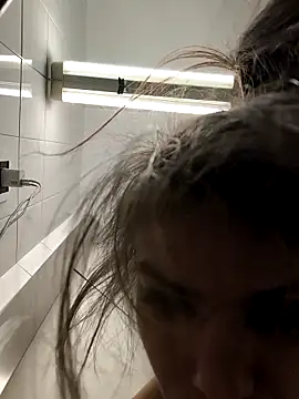 Snapshot of Junani2231 chatting on November 2025 12:10:01 AM Junani2231 online show from November 2025 12:10:01 AM