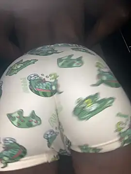 Eyebrows12 online show from April 2026 10:07:02 PM