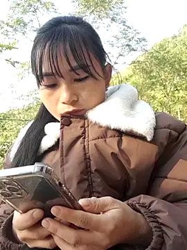 Snapshot of Sunyinn chatting on November 2025 01:17:01 AM Sunyinn online show from November 2025 01:17:01 AM