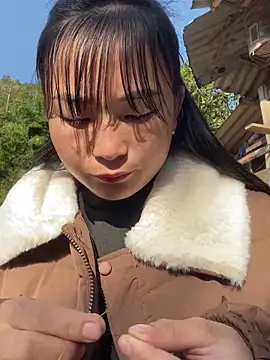 Snapshot of Sunyinn chatting on November 2025 01:41:02 AM Sunyinn online show from November 2025 01:41:02 AM