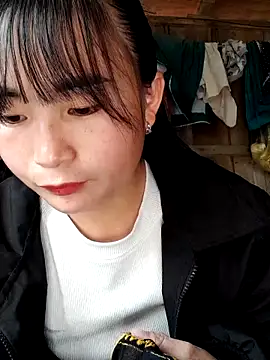 Snapshot of Sunyinn chatting on December 2025 07:27:02 AM Sunyinn online show from December 2025 07:27:02 AM