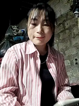 Snapshot of Sunyinn chatting on February 2026 01:04:02 AM Sunyinn online show from February 2026 01:04:02 AM