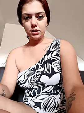 Snapshot of LadyNora chatting on September 2025 06:46:02 AM LadyNora online show from September 2025 06:46:02 AM