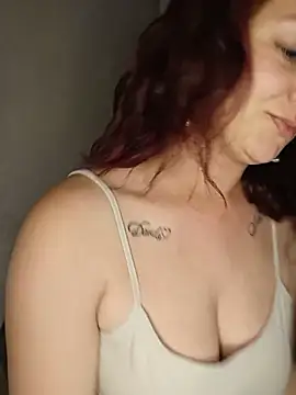 LadyNora online show from May 2026 08:03:02 PM