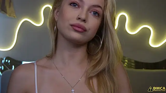 kellypeachcake online show from October 2025 05:05:01 AM