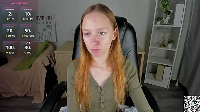 Snapshot of Mia_E1fie chatting on November 2025 10:06:02 AM Mia E1fie online show from November 2025 10:06:02 AM