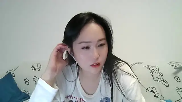 Snapshot of Belinda66 chatting on October 2025 01:34:02 PM Belinda66 online show from October 2025 01:34:02 PM