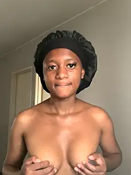 sweetcake87 online show from October 2025 11:32:02 AM