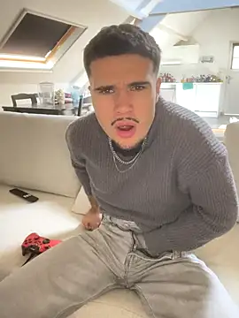 Snapshot of los_freaky chatting on September 2025 02:10:01 PM los freaky online show from September 2025 02:10:01 PM