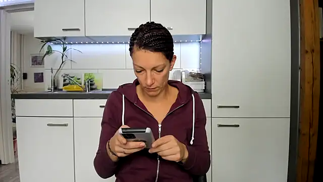 Axunamun online show from November 2025 08:47:01 AM