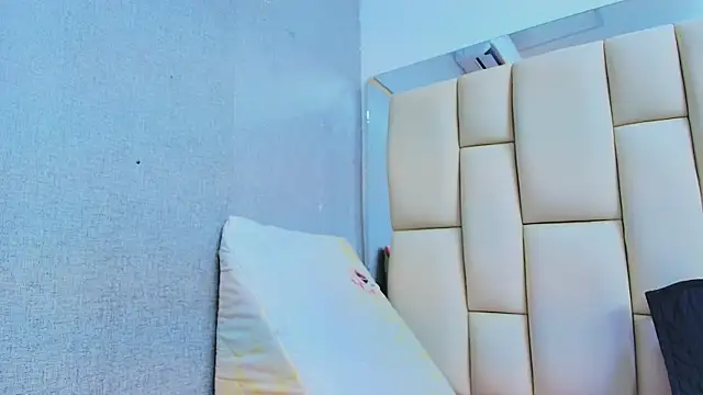 sweet amye online show from September 2025 07:03:02 PM