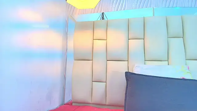 sweet amye online show from October 2025 07:33:01 PM