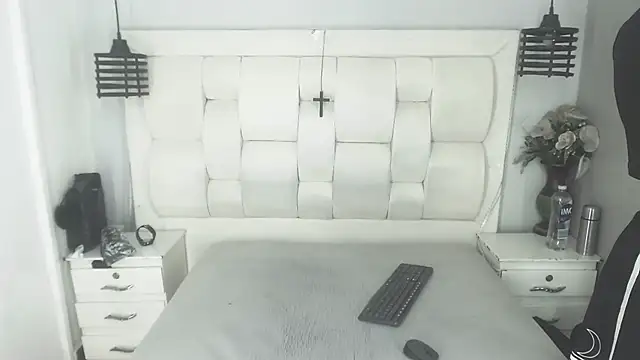 Atley Dolly online show from October 2025 08:50:01 PM