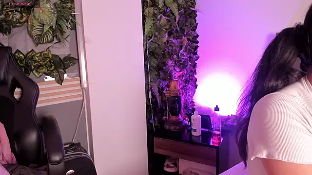 vela-kimm online show from February 2026 08:37:02 PM