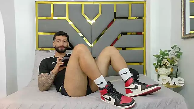 yorbymaxx online show from October 2025 02:14:02 PM