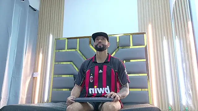 yorbymaxx online show from January 2026 11:56:01 AM