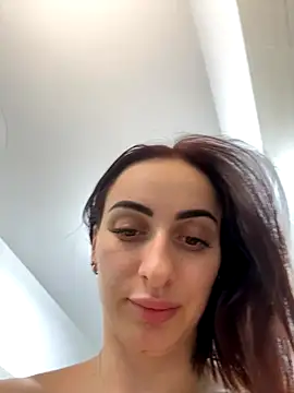 AuraPure online show from November 2025 10:58:02 PM