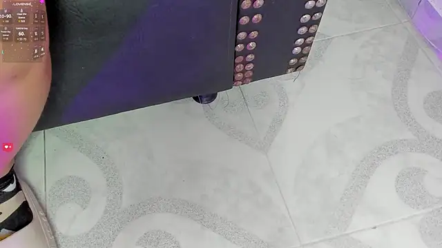 Snapshot of yasmin_rahal chatting on February 2026 01:20:01 PM yasmin rahal online show from February 2026 01:20:01 PM