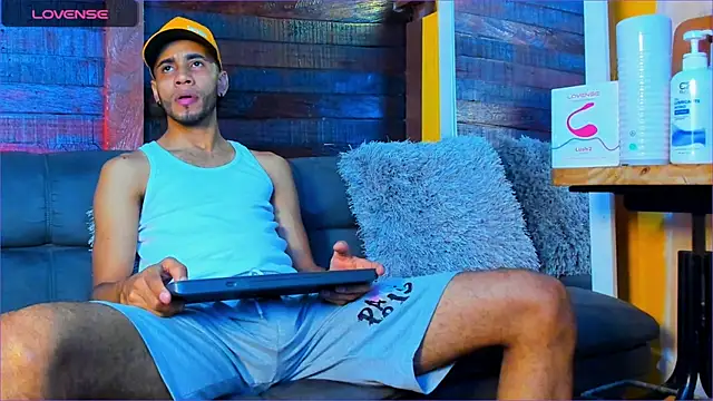 Alex bigcock11  online show from October 2025 06:49:02 PM