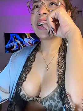 megansan  online show from October 2025 12:48:02 PM