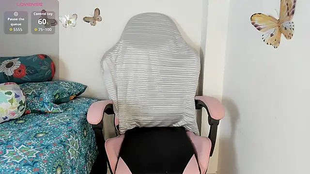 mari-ross online show from November 2025 01:59:02 AM