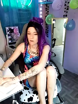 Purple2StayThnxx online show from September 2025 09:42:01 PM