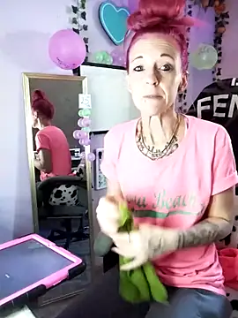 Purple2StayThnxx online show from October 2025 02:50:01 PM