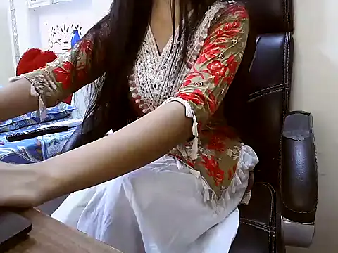 Snapshot of Simranjeet_kaur26 chatting on July 2026 02:13:02 PM Simranjeet kaur26 online show from July 2026 02:13:02 PM