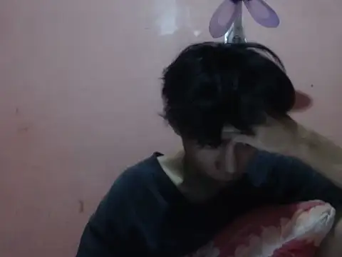 Snapshot of Kyoshi_19 chatting on November 2025 06:37:02 PM Kyoshi 19 online show from November 2025 06:37:02 PM