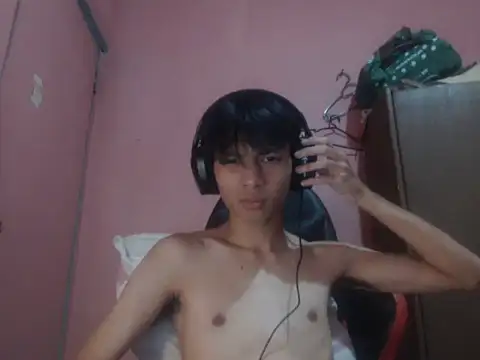 Snapshot of Kyoshi_19 chatting on May 2026 07:27:02 AM Kyoshi 19 online show from May 2026 07:27:02 AM
