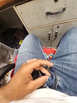 Snapshot of _Danny__ chatting on October 2025 03:10:02 PM Danny online show from October 2025 03:10:02 PM