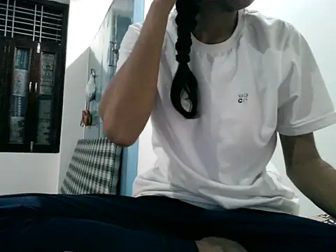 Aarohi An online show from September 2025 04:32:01 PM