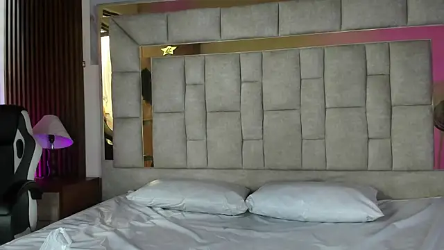 Dulce Pettit online show from September 2025 12:31:02 PM