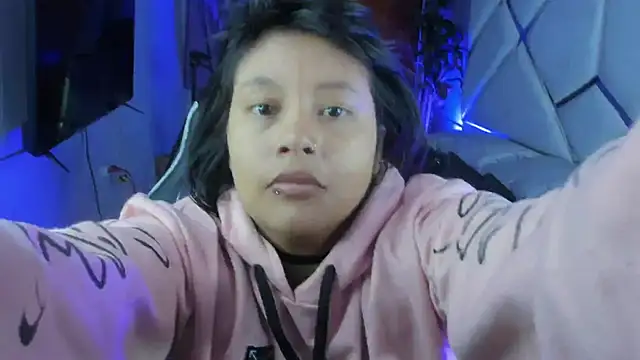 Dulce Pettit online show from October 2025 12:15:01 PM