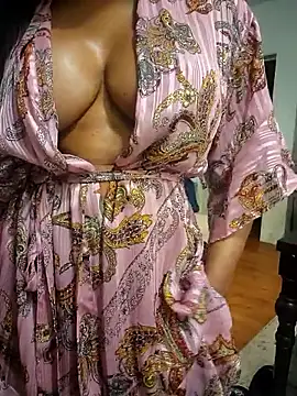 Caramel Lights online show from May 2026 03:44:01 AM
