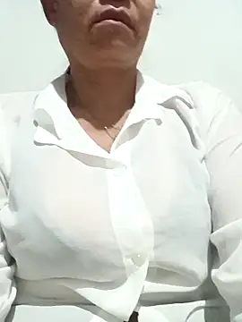 Snapshot of NaughtyBell69 chatting on December 2025 11:00:01 PM NaughtyBell69 online show from December 2025 11:00:01 PM