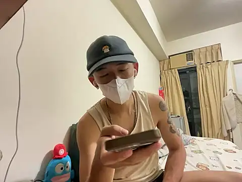 Snapshot of boyjoe10 chatting on April 2026 04:18:01 PM boyjoe10 online show from April 2026 04:18:01 PM