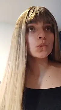 Snapshot of Aurora_blaack chatting on December 2025 01:32:02 AM Aurora blaack online show from December 2025 01:32:02 AM