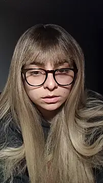 Snapshot of Aurora_blaack chatting on December 2025 04:18:02 AM Aurora blaack online show from December 2025 04:18:02 AM