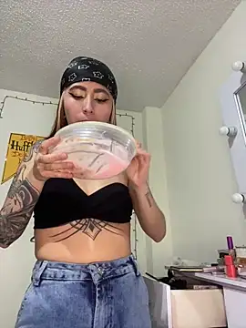 Snapshot of Sallem_Pink chatting on September 2025 11:37:01 AM Sallem Pink online show from September 2025 11:37:01 AM