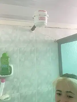 Snapshot of Sallem_Pink chatting on October 2025 10:49:02 AM Sallem Pink online show from October 2025 10:49:02 AM