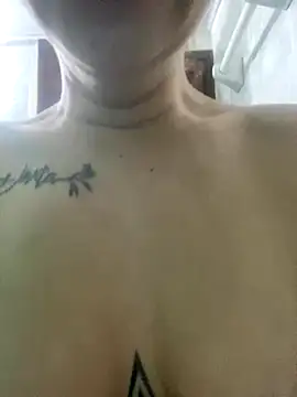 Snapshot of Sallem_Pink chatting on October 2025 11:42:01 AM Sallem Pink online show from October 2025 11:42:01 AM