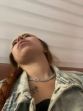 Snapshot of Sallem_Pink chatting on January 2026 11:37:01 AM Sallem Pink online show from January 2026 11:37:01 AM