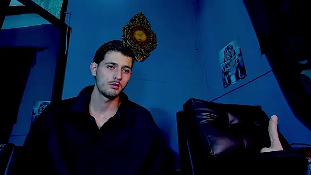 alejo  323   online show from April 2026 03:35:02 AM