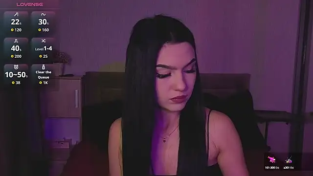 Snapshot of kara_liffe chatting on October 2025 01:17:02 AM kara liffe online show from October 2025 01:17:02 AM