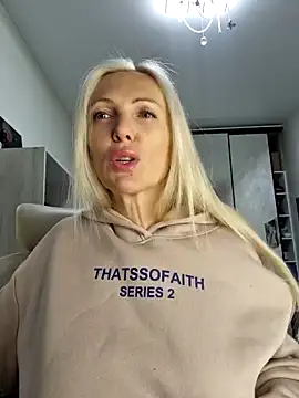 Monna online show from November 2025 06:21:01 PM