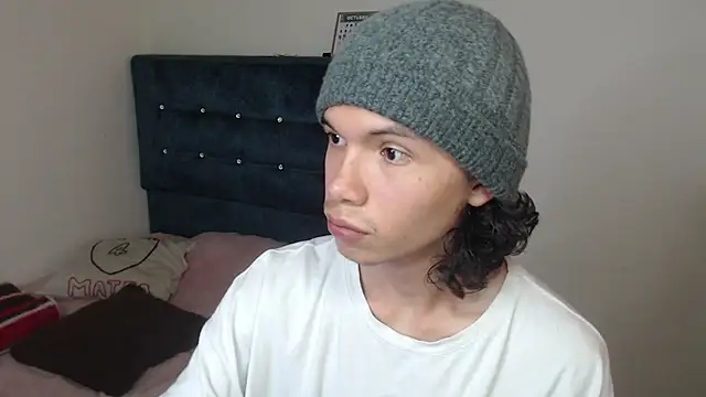 Xoxo Smiles online show from October 2025 08:20:02 PM