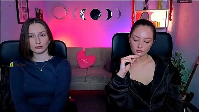 Snapshot of eva_smiith_ chatting on June 2026 05:43:02 AM eva smiith online show from June 2026 05:43:02 AM